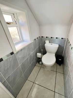 Guest wc- click for photo gallery